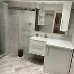 Fancy Westpark 2 Lakeview W7 Bukarest