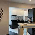 Fancy Westpark 2 Lakeview W7 Bukarest