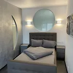 Fancy Westpark 2 Lakeview W7 Apartman Bukarest