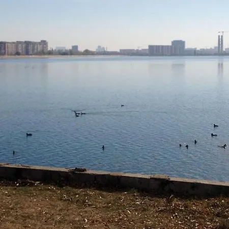 Fancy Westpark 2 Lakeview W7 Apartment Bucharest