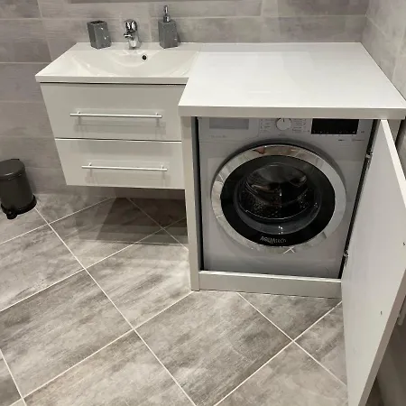 Fancy Westpark 2 Lakeview W7 דירה *