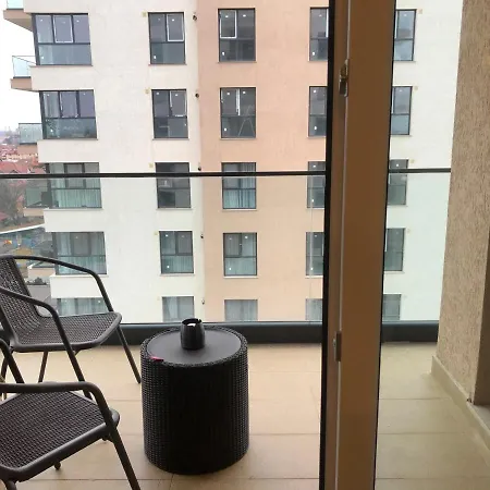 Fancy Westpark 2 Lakeview W7 בוקרשט