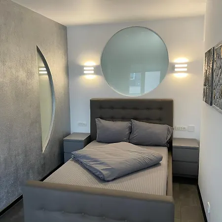 Fancy Westpark 2 Lakeview W7 דירה בוקרשט