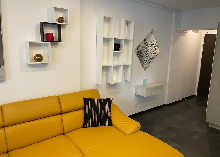 Apartment Fancy Westpark 2 Lakeview W7 Bukarest