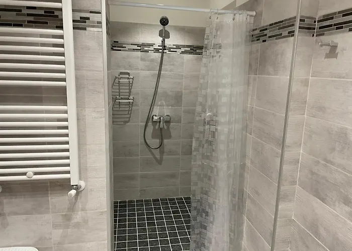 Fancy Westpark 2 Lakeview W7 Bukarest