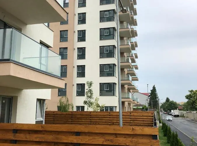 Fancy Westpark 2 Lakeview W7 * ブカレスト