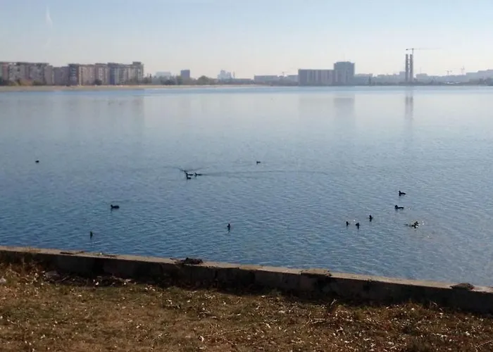 Fancy Westpark 2 Lakeview W7 Lägenhet Bukarest